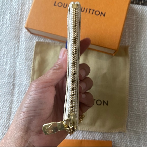 Cless azur - Picture 11 of 12